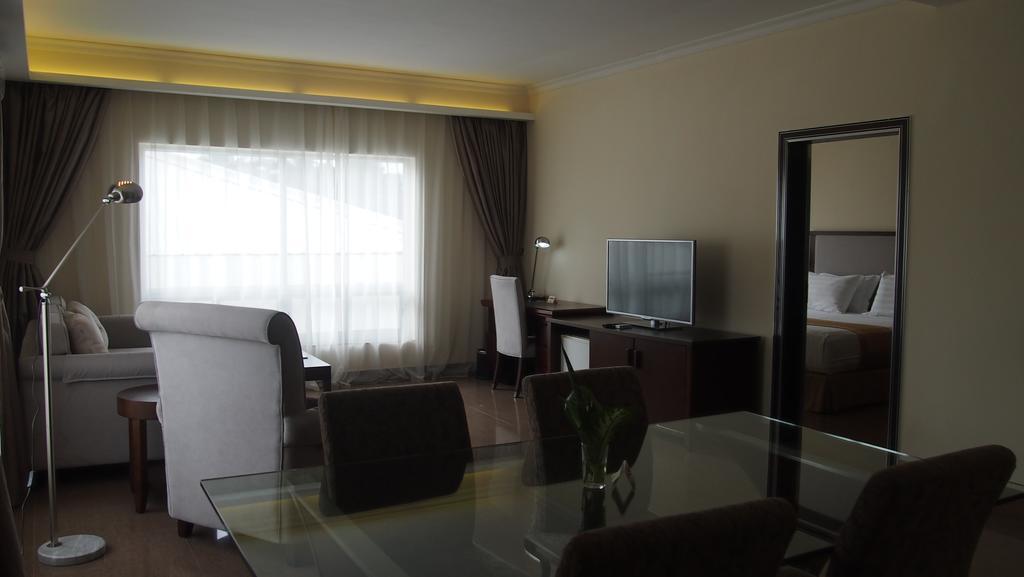 Plaza Hotel Dili Bagian luar foto